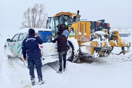 Bolu'da kardan yaylalarda mahsur kalan 7 köylü kurtarıldı