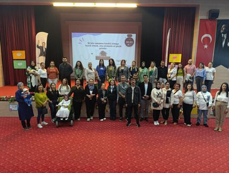 Mersin Büyükşehir’den ekran bağımlılığı semineri