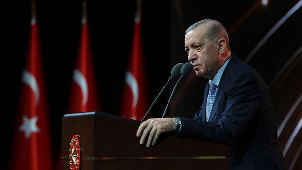 Erdoğan: 'K-pop'u çok iyi bilen ama sanat yıldızlarımıza aşina olmayan gençlerimizi gördükçe endişeleniyoruz