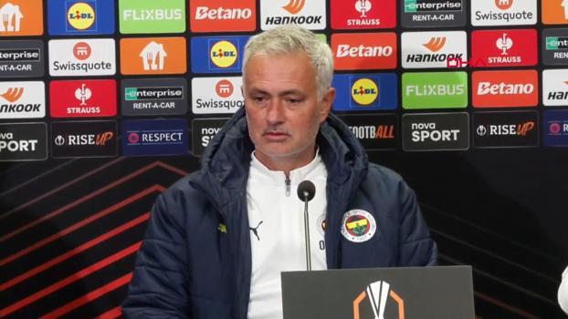 Fenerbahçe Teknik Direktörü Jose Mourinho