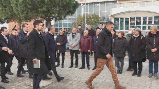 İstanbul - Özgür Özel Silivri'de tutuklu bulunan Ahmet Özer'i ziyaret etti