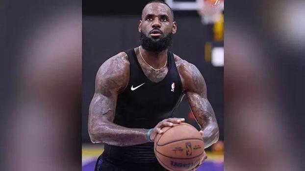 LeBron James’ten NBA kariyer dakika rekoru