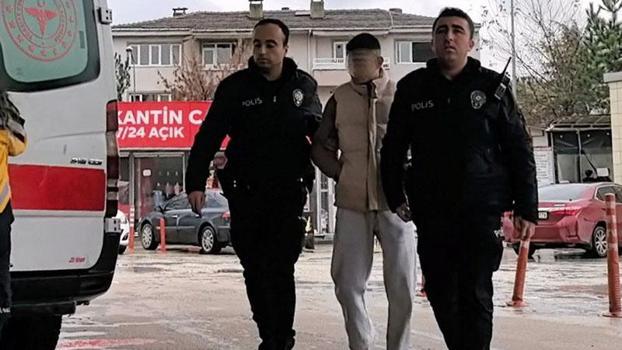 Kendisine küfrettiğini öne sürdüğü babasını 6 yerinden bıçaklayıp, 112’yi aradı