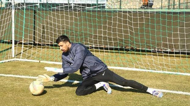 Yeni Malatyaspor, kaleci Abdulsamet Damlu ile yollarını ayırdı