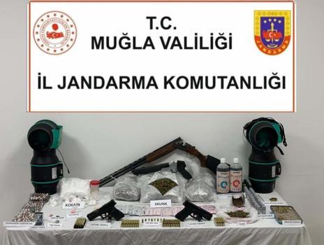 Fethiye'de uyuşturucu ve silah kaçakçılığına 2 tutuklama