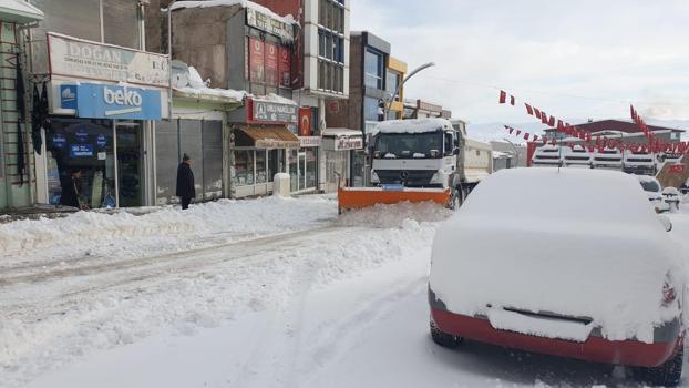 Van'da kar nedeniyle 420 mahalle ve mezra yolu ulaşıma kapandı