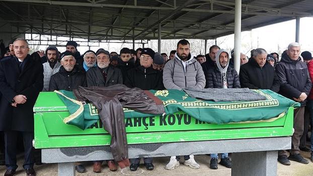 Denizde kaybolup cansız bedeni bulunan balıkçı toprağa verildi, arkadaşı aranıyor