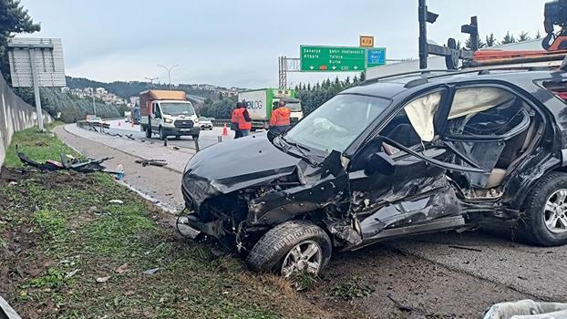 TEM Otoyolu’nda otomobil bariyere çarptı; 1 yaralı