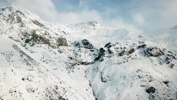 Batman’da, Mereto Dağı’nda kar güzelliği