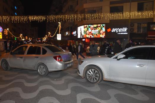 İzmir'de yılın ilk trafik cezası alkollü çıkan stajyer sürücüye kesildi