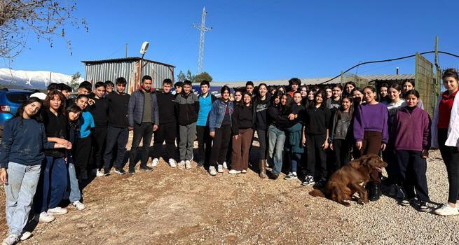 Kumluca'da 'Barınaktan Okullara Sevimli Dost' projesi