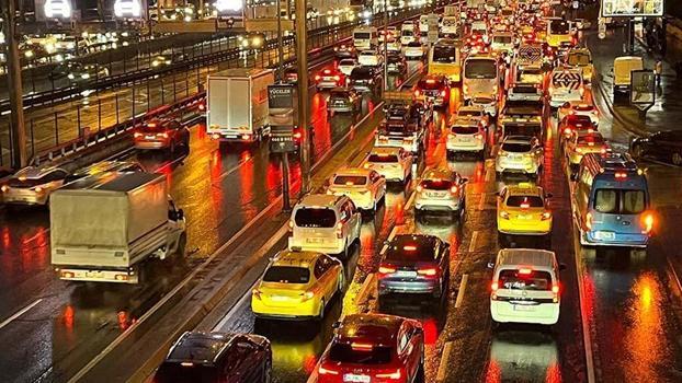 İstanbul trafik yoğunluğunda New York'u geçerek ilk sıraya yerleşti