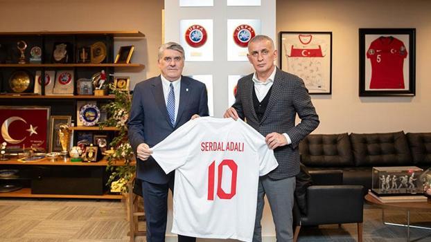 Beşiktaş Başkanı Serdal Adalı'dan TFF Başkanı Hacıosmanoğlu'na ziyaret