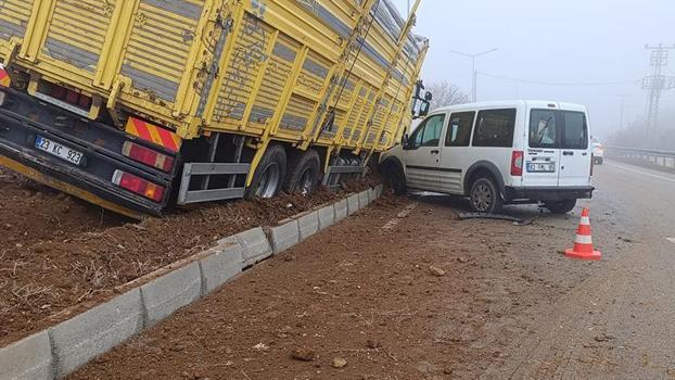 Elazığ’da 7 araç zincirleme kazaya karıştı: 1'i ağır, 4 yaralı