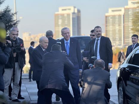 Cumhurbaşkanı Erdoğan, Bahçeli ile bir araya geldi