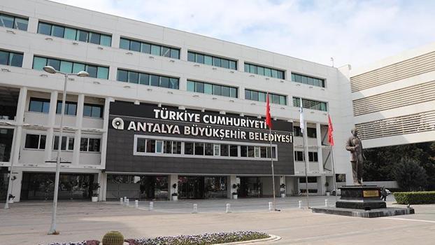 Antalya Büyükşehir Belediyesi'nde 2 bin personelin emeklilikleri istendi