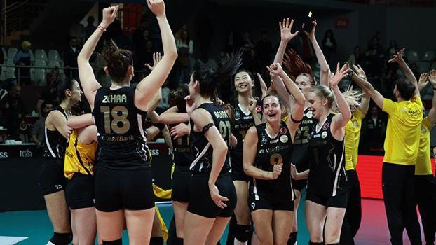 Fenerbahçe’yi altın sette geçerek Final-Four’a çıkan VakıfBank’ta hedef kupa