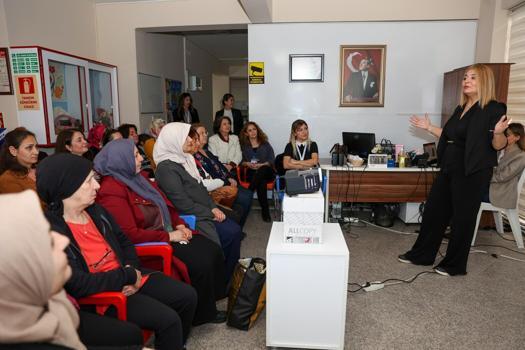 Yunusemre'de 'Aile İçi İletişim' semineri