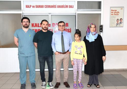 Kalp hastası Mina, mitral kapak tamir yöntemi ile sağlığına kavuştu