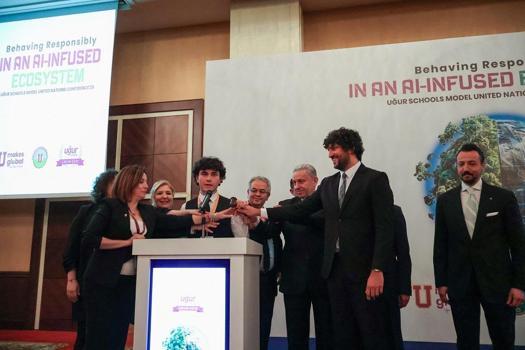 BM'nin programında öğrencilerden ‘yapay zeka kullanımı’ tartışması