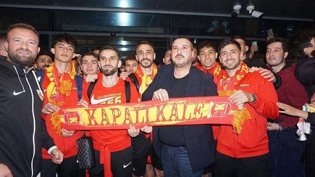 Kayserispor coşkuyla karşılandı