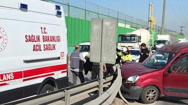 Kocaeli'de zincirleme kaza; 3 yaralı