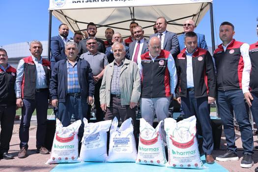 Kayseri'de 238 ton tohum dağıtıldı
