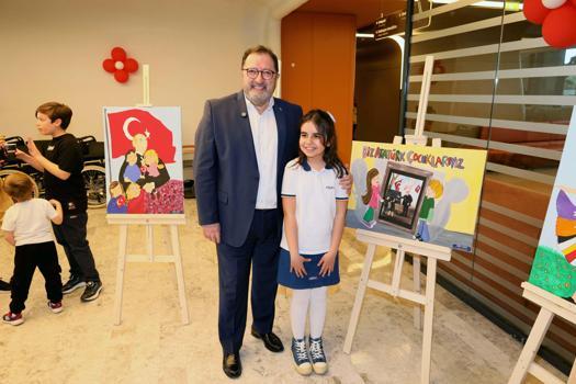 Çocukların Atatürk sevgisi tuvale yansıdı