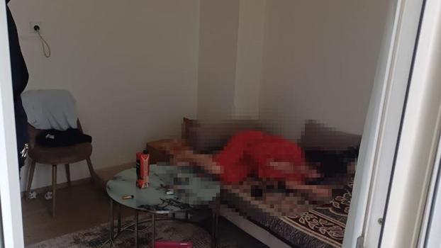 Birlikte yaşadığı kadını dövüp, bıçakladı