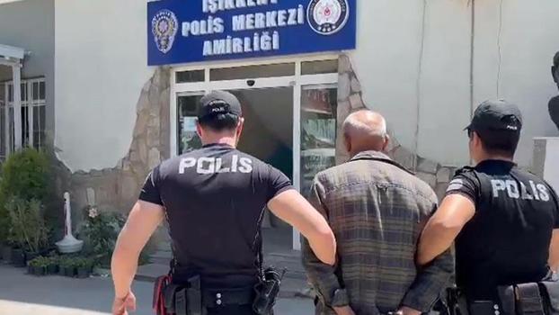 İzmir'de 21 yıl 10 ay hapisle aranan şüpheli kimlik sorgulamasında yakalandı