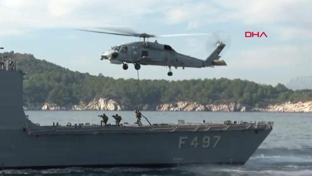 Antalya'da arızalanan helikopter denize acil iniş yaptı
