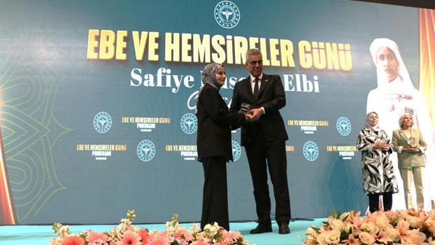 Elif Ebe, 'normal doğum'u kolaylaştıran buluşuyla ödül aldı