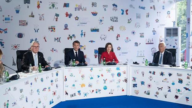 Macron: Trump, İstanbul'daki görüşmelerin sonuçlarını Rusya ile görüşmeyi planlıyor