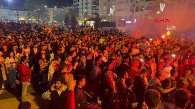Sivas'ta Galatasaraylı taraftarların coşkusu