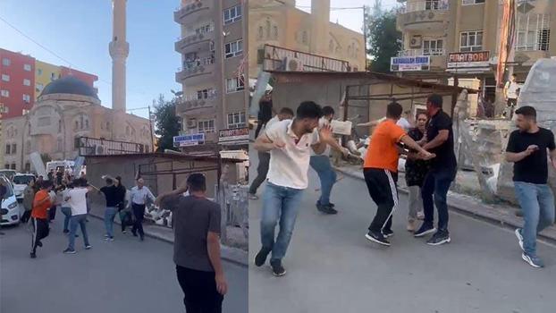 Mardin'de taşlı ve sopalı kavga kamerada: 6 yaralı