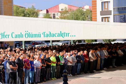 19 yaşındaki Ecem'in organları, hastalara umut oldu (2)