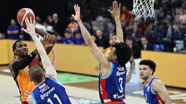 Galatasaray - Anadolu Efes: 53-87
