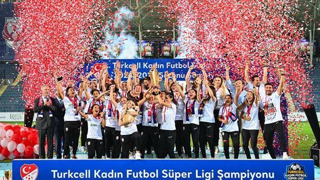 ABB FOMGET, şampiyonluğu coşkuyla kutladı