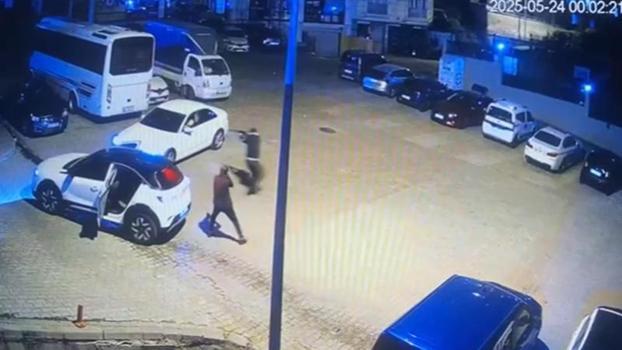 Kağıthane'de kalaşnikoflu saldırı kamerada; aracın önünü kesip kurşun yağdırdılar