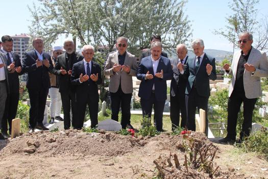 BBP Genel Başkan Destici, Sivas'ta taziye ziyaretinde bulundu