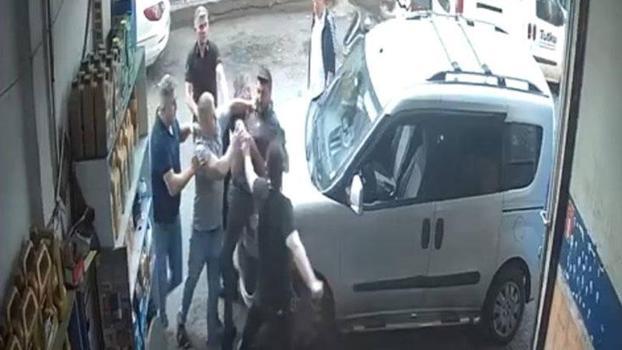 Küçükçekmece’de iş yerindeki kavga güvenlik kamerasında