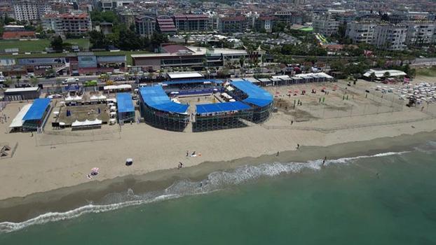 Plaj voleybolunun kalbi Alanya'da atıyor