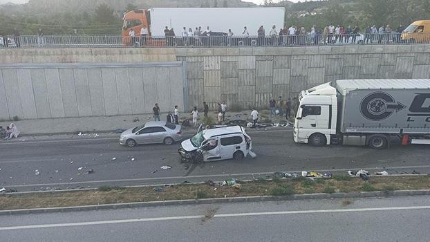 Kastamonu'da 3 araç kazaya karıştı; 9 yaralı
