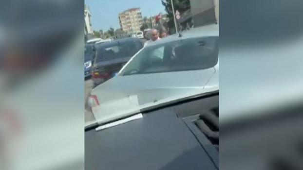 Ataşehir'de karı-koca trafikte tartıştığı sürücüye saldırdı; kaçmaya çalışan sürücü kaza yaptı