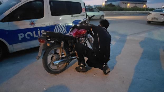 Hatay'da 2 yıl önce çalınan motosiklet sahibine teslim edildi