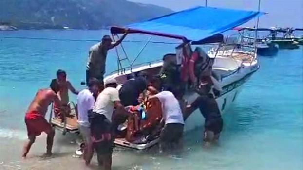 Fethiye'de paraşüt denize düştü, pilot yaralandı