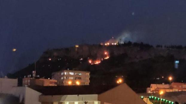 Mardin Kalesi eteklerinde 3 ayrı noktada örtü yangını