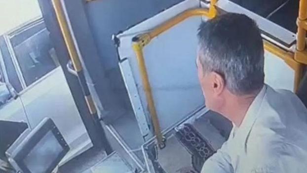 'Yol verme' tartışmasında otobüs şoförünü tabancayla vurdu; o anlar kamerada