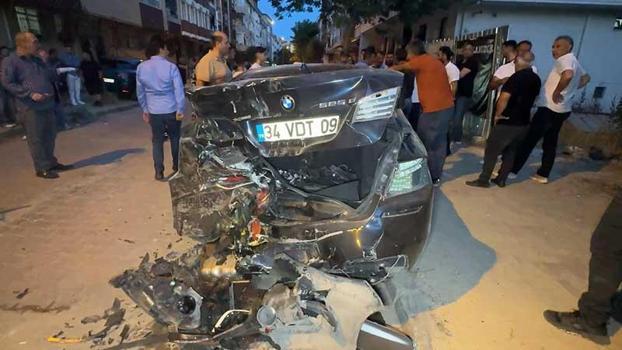 Avcılar'da çocuğa ve iki araca çarpan otomobilin sürücüsü gözaltında