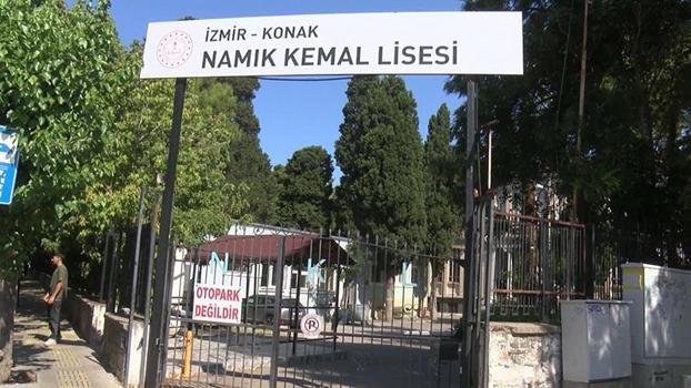 İzmir'de YKS heyecanı; veliler de bahçede ter döküyor